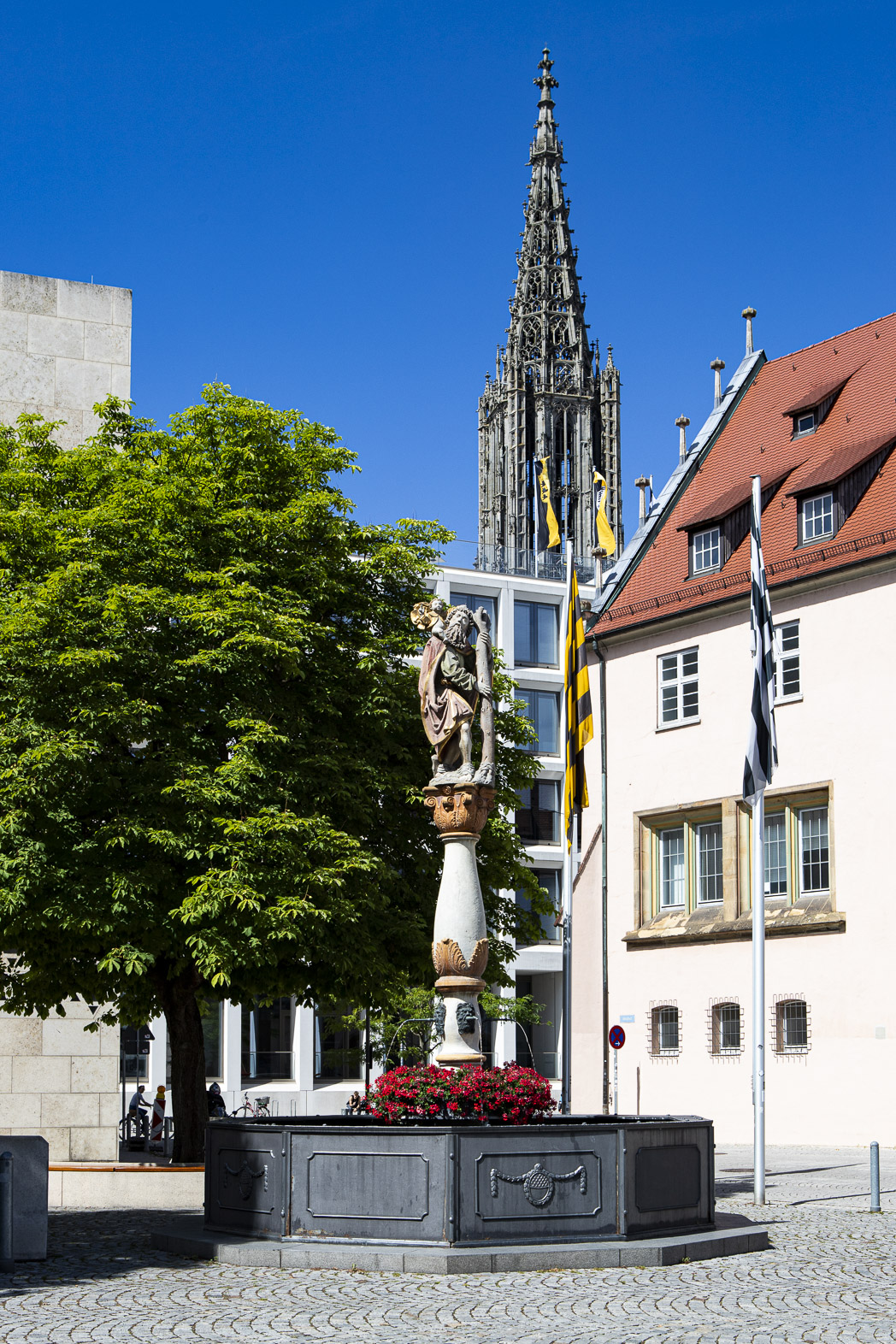 Christophorusbrunnen, Weinhof