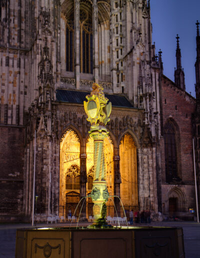 Löwenbrunnen vor dem Münsterplatz